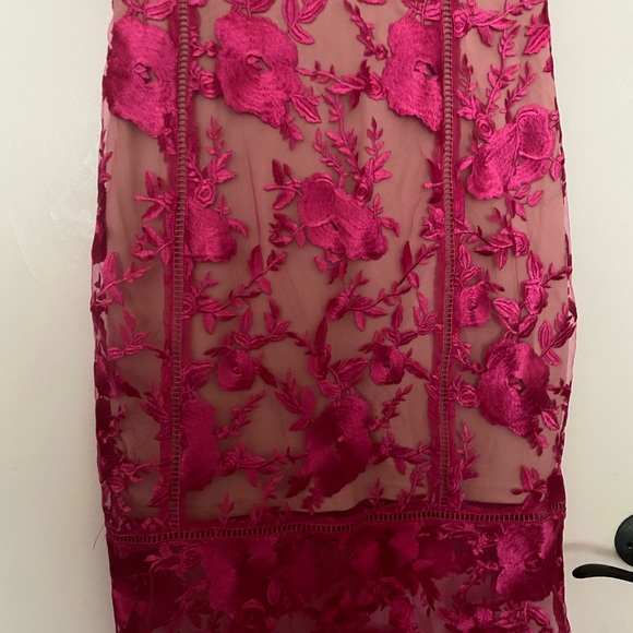 Women’s Lace Dress - Picture 6 of 10